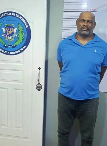 Dejan en libertad hombre que amanezó con pistola una mujer a través de video viral