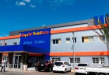 Adolescente resulta herido de bala en la cabeza durante incidente en Santiago