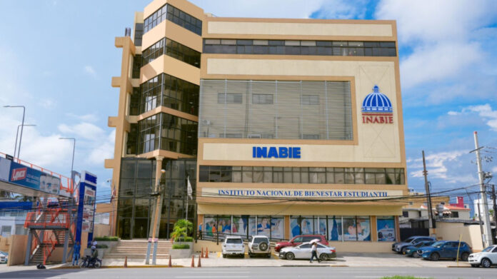 Adocalza defiende la fabricación nacional y respalda mecanismos implementados por INABIE junto a la DGCP