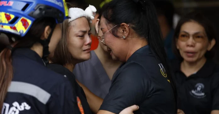 Joven que atacó una escuela en Tailandia asesinó primero a sus abuelos
