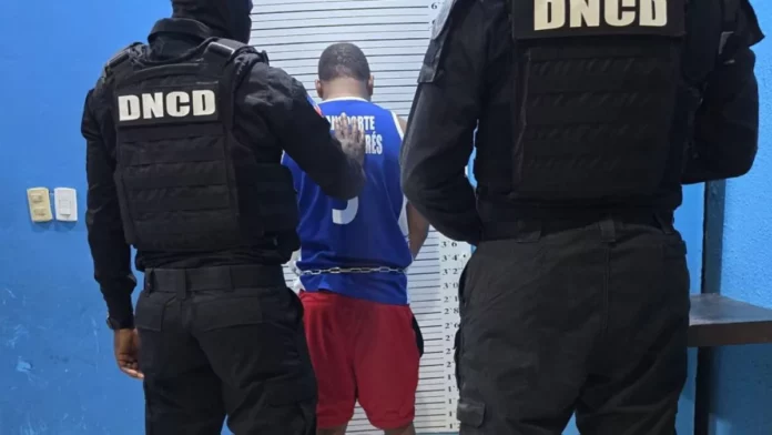 DNCD captura a “El Negro Amante”, solicitado en extradición por asesinato y otros cargos en Puerto Rico