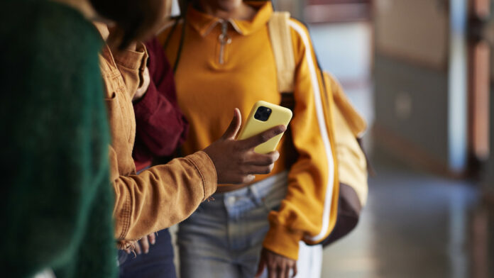 Las redes sociales antes de cierta edad podrían pasarle factura al aprendizaje