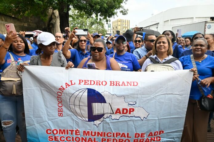 ADP reclama pago de incentivos y mejoras en las escuelas antes del inicio del año escolar