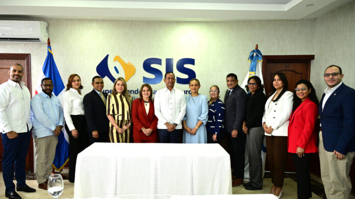 SIS y Unibe acuerdan fortalecer capacitación y cultura de cumplimiento en el sector